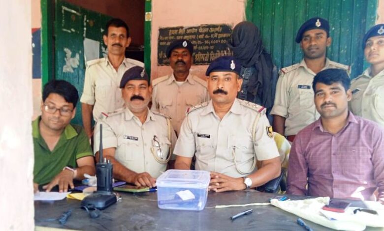 Bihar News: Youth arrested with loaded katta.