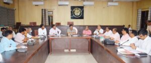 Prayagraj News: DM held a meeting with the nodal/in-charge officers regarding the preparations for the urban body elections