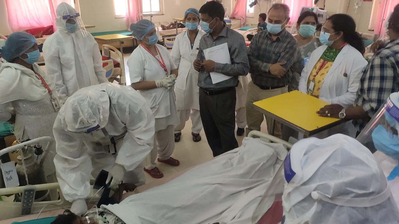 Prayagraj News : Mock drill was seen, preparation to deal with Kovid infection