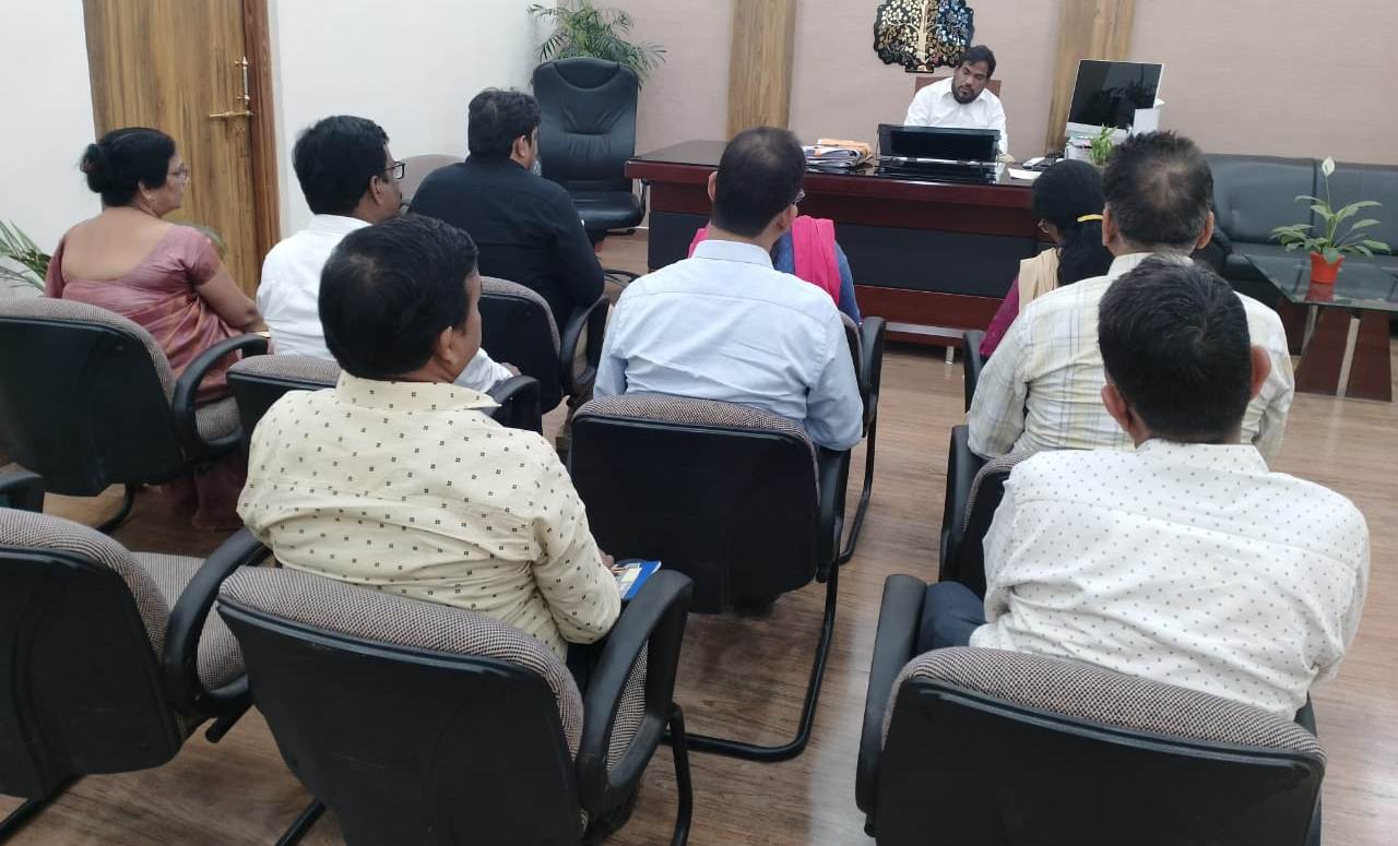 Bihar News: District Magistrate held a meeting regarding industrial expansion in rural areas