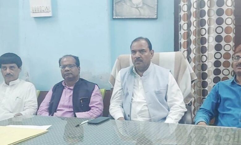 Bihar News: Government should withdraw the Tughlaqi decree issued in relation to teachers