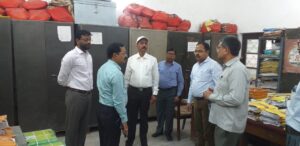 Bihar News: Surprise inspection of the Collectorate by the District Magistrate.