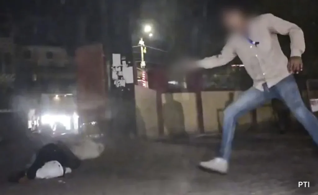 atiq-and-ashraf-shot-dead-a-policeman-also-injured-section-144-implemented-with-high-alert-in-the-state