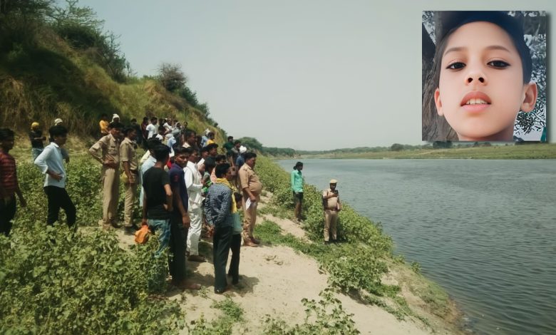 Etawah News: Kishore went to bathe goats, drowned in Yamuna, dead body found after 4 hours