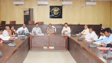 Prayaagraj News :निर्वाचन प्रेक्षक एवं जिलाधिकारी/जिला निर्वाचन अधिकारी की उपस्थिति में मतदान की ईवीएम मशीनों का द्वितीय रैण्डमाइजेशन सम्पन्न