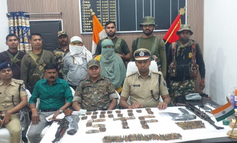 Bihar News  : 5 लाख का इनामी नक्सली अपने जो मैं वो कमांडर के साथ गिरफ्तार
