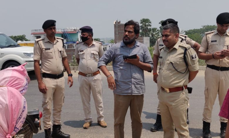 Bihar News---अवैध परिचालन में पकड़े गए वाहनों पर फाइन करने में विलंब नहीं करें - जिलाधिकारी