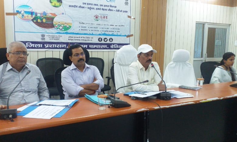 Bihar News लाभार्थियों को ससमय निर्धारित मात्रा में उपलब्ध कराएं खाद्यान्न : जिलाधिकारी