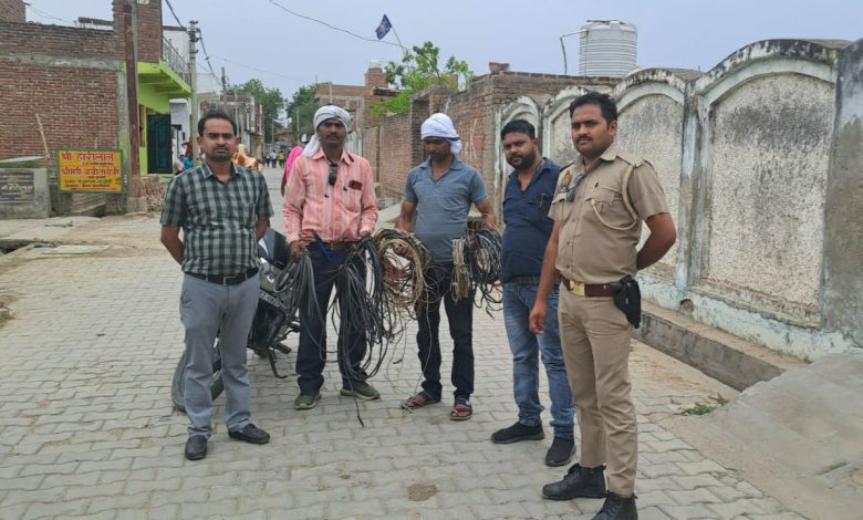 Agra News: विद्युत विभाग ने बिजली चोरी रोकने के लिए चलाया चेकिंग अभियान