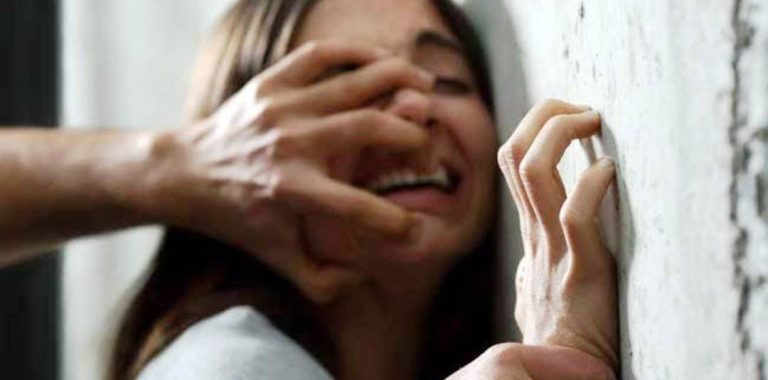 Chandauli News: Rape of minor girl by pressing her mouth, accused arrested