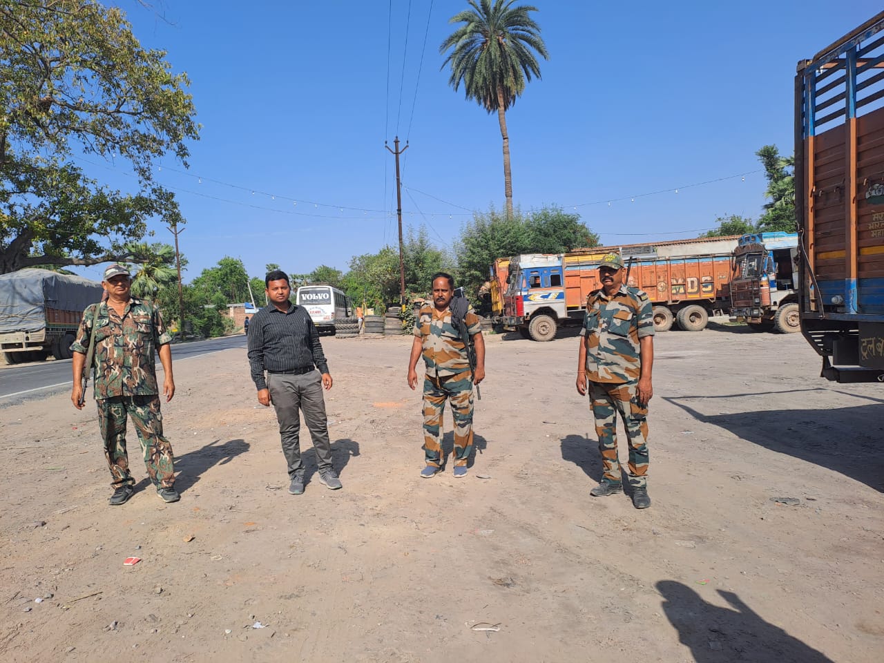 Bihar News--पछले 24 घण्टे में बालू के अवैध परिचालन में 13 ट्रैक्टर-ट्रॉली पकड़ा गया