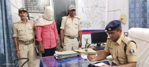 Bihar News पति ने अपनी ही पत्नी को मारकर दफनाने के बाद उसे गुमशुदा बताकर कर रहा था खोज, पुलिस ने किया गिरफ्तार