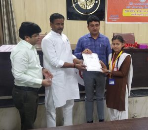 Prayagraj News :यूपी बोर्ड द्वारा संचालित हाईस्कूल/इण्टरमीडिएट परीक्षा-2023 के मेंधावी विद्यार्थियों का सम्मान समारोह आयोजित