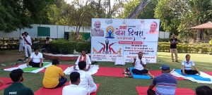 Prayagraj News :मा0 महापौर एवं माननीय विधायक फाफामऊ ने किया योग सप्ताह का शुभारम्भ