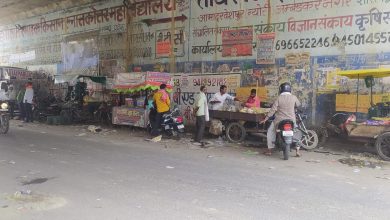 अम्बेडकर नगर न्यूज : न्यौरीअंडर पास में दुकानदारों ने दोनों तरफ किया गया अतिक्रमण आवागमन में रोड़ जाम