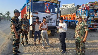 Bihar News-- पिछले24 घण्टे में बालू के अवैध परिचालन में 3 ट्रक,1 लोडर एवं 2 ट्रैक्टर पकड़े गए