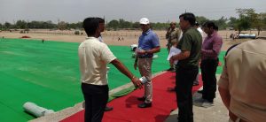 Prayagraj News :जिलाधिकारी ने परेड ग्राउण्ड पहुंचकर 21 जून को होने वाले नवम् अंतर्राष्ट्रीय योग दिवस की तैयारियों का लिया जायजा