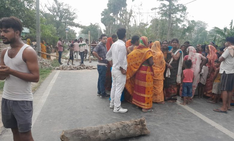 Bihar News--ट्रक ने 13वर्षीय युवक को कुचल कर भाग गया