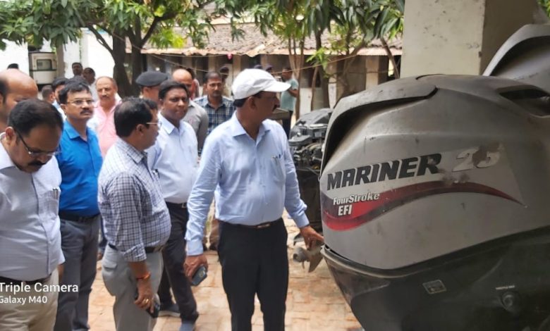 Bihar News जिलाधिकारी ने आपदा वेयर हाउस एवं जिला आपातकालीन संचालन केन्द्र का किया निरीक्षण