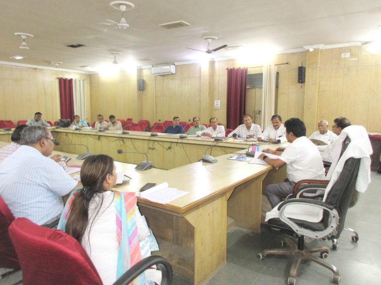 प्रतापगढ न्यूज : जिलाधिकारी की अध्यक्षता में खाद्य सुरक्षा एवं औषधि प्रशासन की जिला स्तरीय समिति की बैठक सम्पन्न