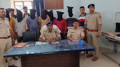 Bihar News चोरी की 10 मोटरसाइकिल के साथ 7 चोर गिरफ्तार, लूट की प्रयास कर रहे देशी पिस्टल के साथ दो लुटेरे गिरफ्तार