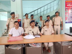Bihar News Businessman arrested with half kg ganja