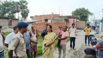 Bihar News चलने के लायक तत्काल बनाएं वार्ड 42 में नवका टोला पटेल चौक की कीचड़ में डूबी सड़क:गरिमा
