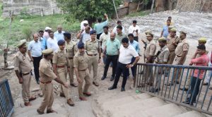 Prayaagraj News : जिलाधिकारी एवं अपर पुलिस आयुक्त ने कावंड यात्रा के मार्गों का निरीक्षण करते हुए व्यवस्थाओं का लिया जायजा