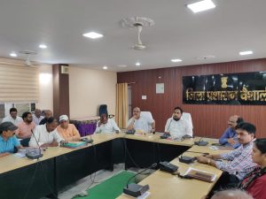 Bihar News--सेवानिवृत्ति के दिन ही सेवांत लाभ देना सुनिश्चित कराएं कार्यालय प्रधान--जिलाधिकारी