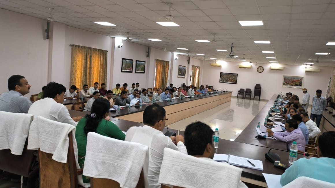 Prayaagraj News : Get the public welfare and beneficiary schemes completed in a quality manner on time – Honorable Committee