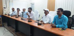 Bihar News निष्पक्ष एवं पारदर्शी तरीके से भूमि विवाद के मामलों को निष्पादित कराएं अमीन : जिलाधिकारी