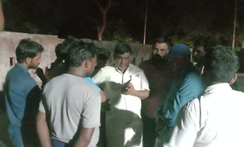 प्रतापगढ़ न्यूज : वाराणसी-लखनऊ हाईवे पर विक्रमपुर मोड़ के पास दर्दनाक दुर्घटना