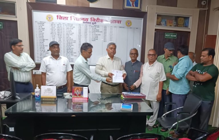 Etawah News : Uttar Pradesh Secondary Teachers Association met the new district school inspector