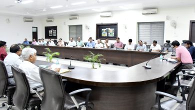 Prayagraj News :मंडल आयुक्त श्री विजय विश्वास पंत की अध्यक्षता में महाकुंभ 2025 हेतु सैद्धांतिक स्वीकृति प्राप्त परियोजनाओं की समीक्षा बैठक संपन्न हुई