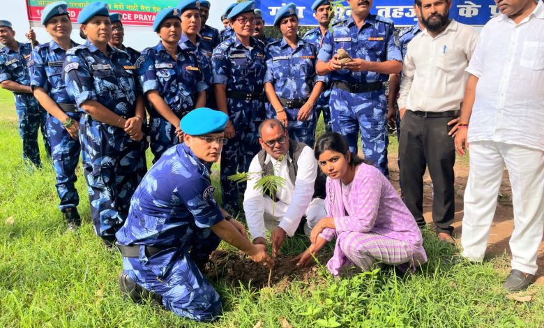 Prayagraj News :Veroen ka Vandan program organized under Meri Mati - Mera Desh program