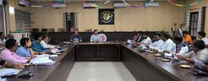 Prayaagraj News :जिलाधिकारी की अध्यक्षता में राजनैतिक दलों के प्रतिनिधियों के साथ बैठक हुई संपन्न