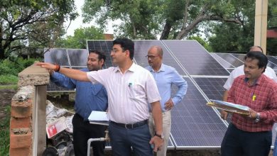 Prayagraj News : जिलाधिकारी ने निर्धारित लक्ष्य के सापेक्ष शत-प्रतिशत घरों में जल्द से जल्द पानी के कनेक्शन के कार्य को पूर्ण कराने के दिए निर्देश