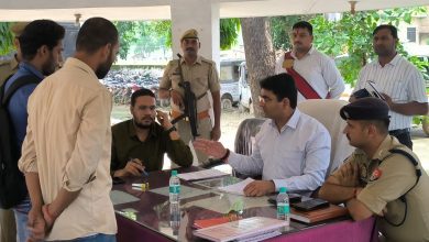 Prayagraj News : जिलाधिकारी ने सम्पूर्ण समाधान दिवस पर थरवई, फाफामऊ एवं सोरांव थाने में सुनी जनता की समस्यायें
