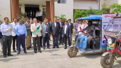 Prayaagraj News :09 सितंबर को आयोजित होने वाली राष्ट्रीय लोक अदालत के व्यापक प्रचार-प्रसार हेतु प्रचार वाहनों को हरी झंडी दिखाकर किया रवाना