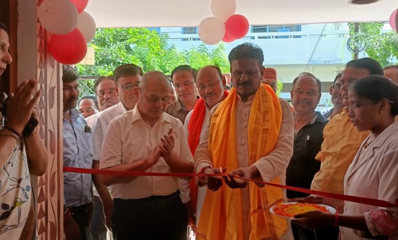 Prayagraj News : शिवाजी पार्क बाघंबरी हाउसिंग स्कीम अल्लापुर में निशुल्क स्वास्थ्य शिविर आयोजित