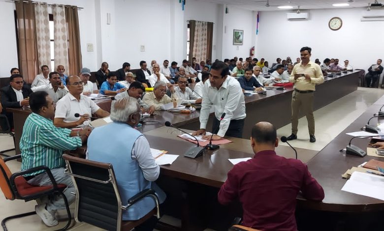 Prayagraj News :मा0 राज्य सूचना आयुक्त ने लम्बित वादो की विशेष सुनवायी की