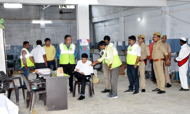 Prayagraj News: In order to ensure the quality of the works of Mahakumbh 2025, Divisional Commissioner inspected the material testing lab established and operated by the third party inspection agency at a cost of Rs 2 crore in Dhumanganj.