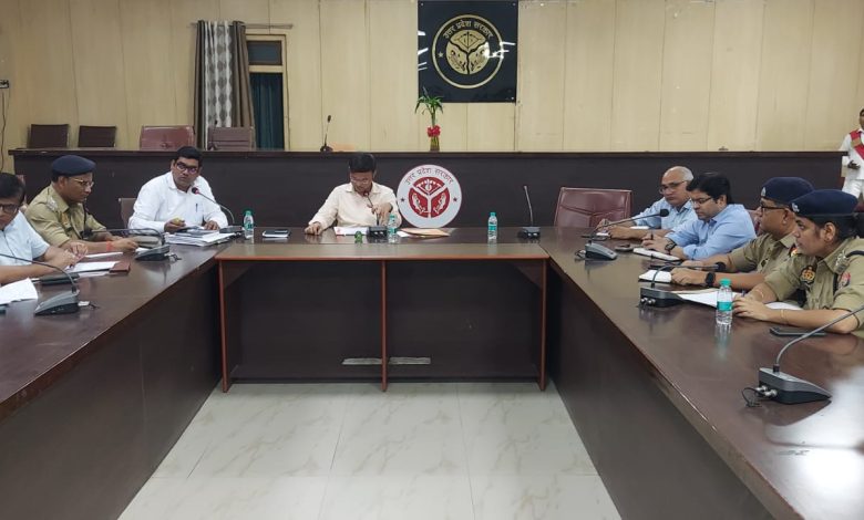 Prayaagraj News :प्रभारी जिलाधिकारी ने महात्मा गांधी जी की जयंती के अवसर पर आयोजित होने वाले कार्यक्रमों की तैयारियों की समीक्षा की