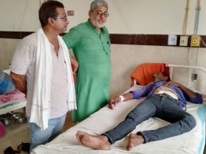 Bihar News Bairia police dancing on the tunes of land mafia, considering themselves as the court in the land dispute and showing dominance