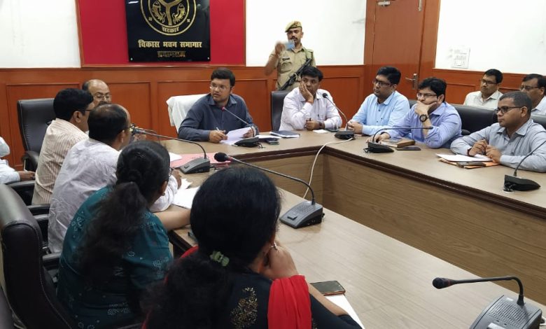 Prayaagraj News :स्वास्थ्य कार्यक्रमों के बारे में जानकारी दिए जाने के लिए 02 अक्टूबर को प्रत्येक ग्राम सभा में ‘‘आयुष्मान सभा’’ का किया जायेगा आयोजन