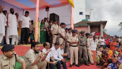 Bihar News-राघोपुर के फतेहपुर और पहाड़पुर पूर्वी में डीएम-एसपी ने किया जनसंवाद