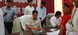 Agra News : जिलाधिकारी भानु चन्द्र गोस्वामी की अध्यक्षता में तहसील सदर में संपूर्ण समाधान दिवस हुआ संपन्न, कुल प्राप्त 127 शिकायतों में 12 का किया गया मौके पर समाधान