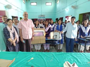 बिहार न्यूज़ : सैनेटरी नैपकिन वेंडिंग मशीन एवं इंसीनरेटर मशीन पाकर छात्राएं हुई प्रफुल्लित- मेरी आडलीन