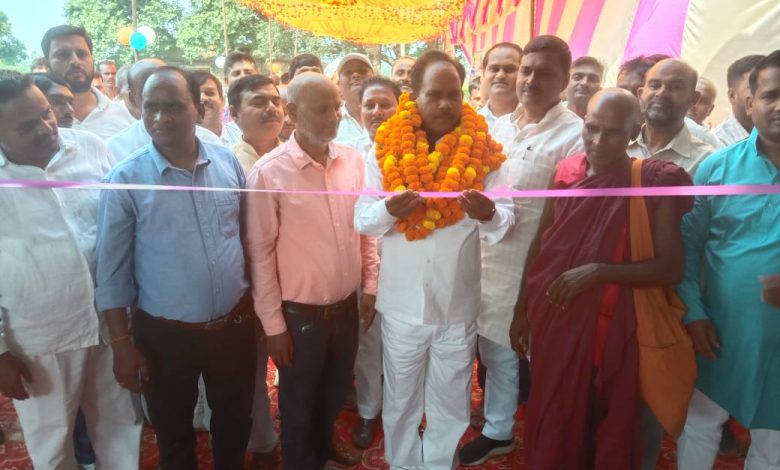 अम्बेडकर नगर न्यूज : P•&P•इन्टर प्राइजेज फैक्ट्री का आलापुर सपा विधायक त्रिभुवन दत्त ने फीता काटकर किया उद्घाटन