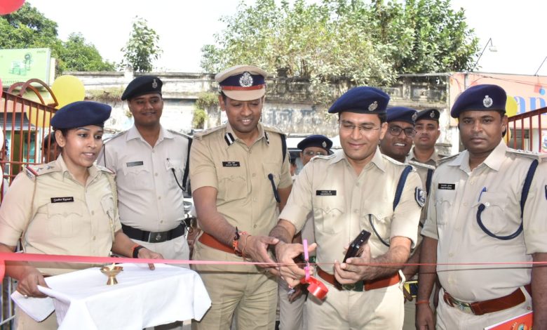 Bihar News SP and DIG inaugurated Bettiah traffic police station by cutting the ribbon